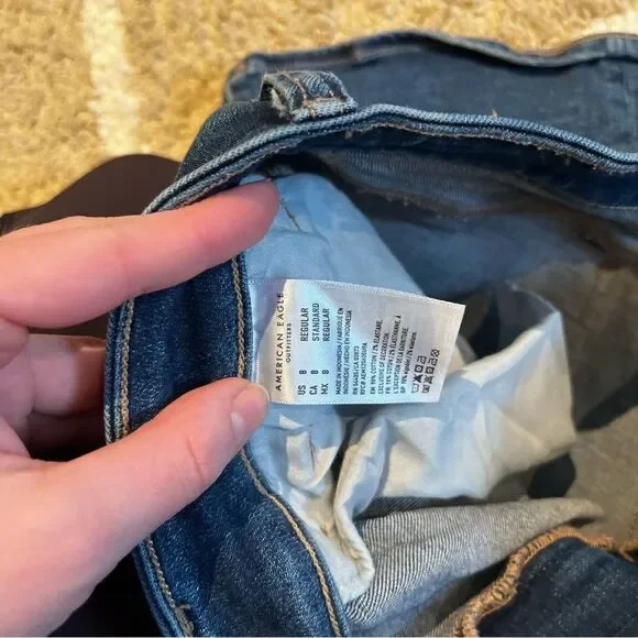 American Eagle High Rise Skinny Kick Distressed Jeans size 8R - Picture 4 of 6